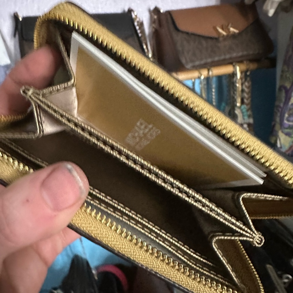 Mk wallet - Picture 3 of 3